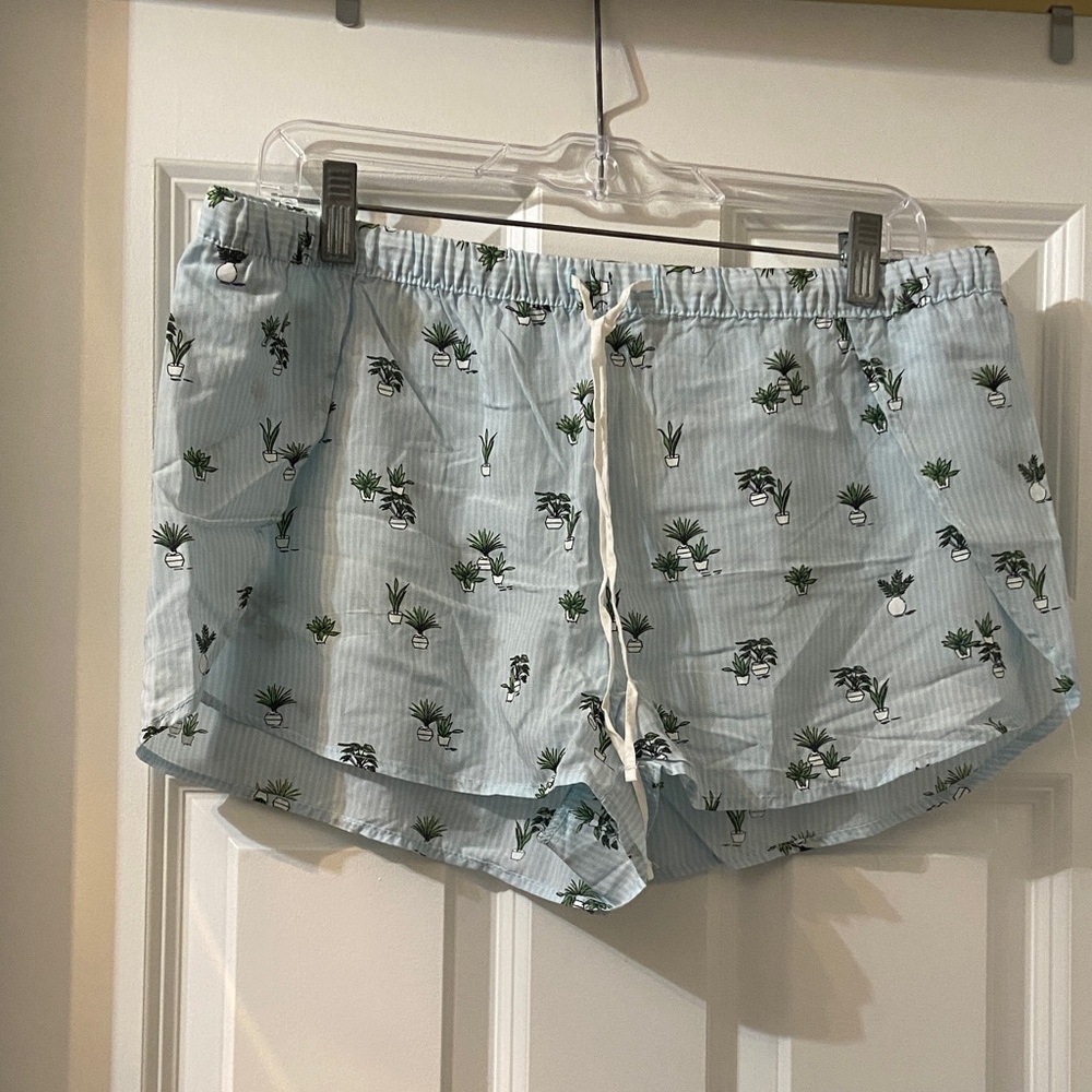 🧡 Women’s sleep shorts